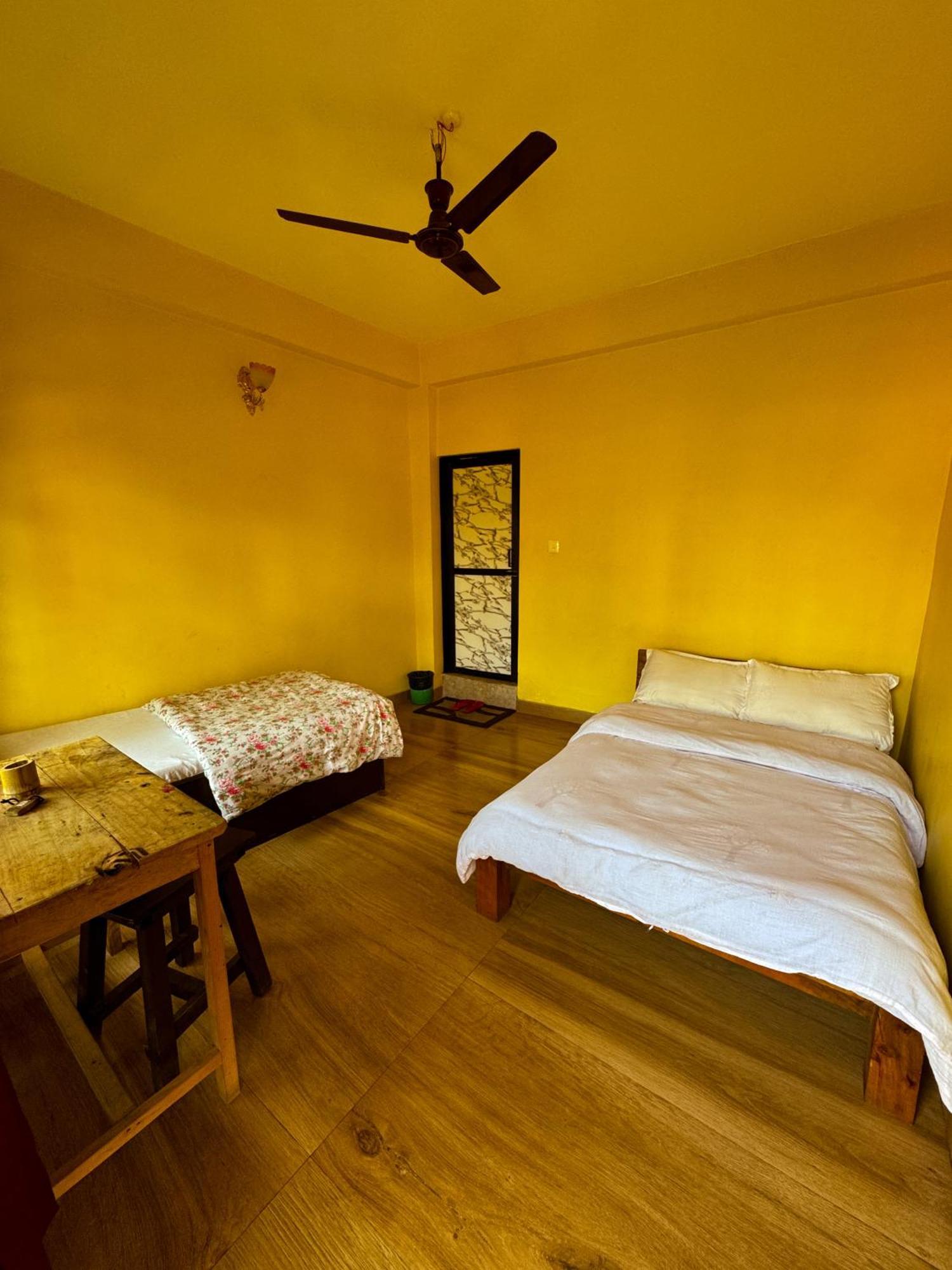 Hotel Forestway Hostel & Backpackers Pokhara Eksteriør bilde